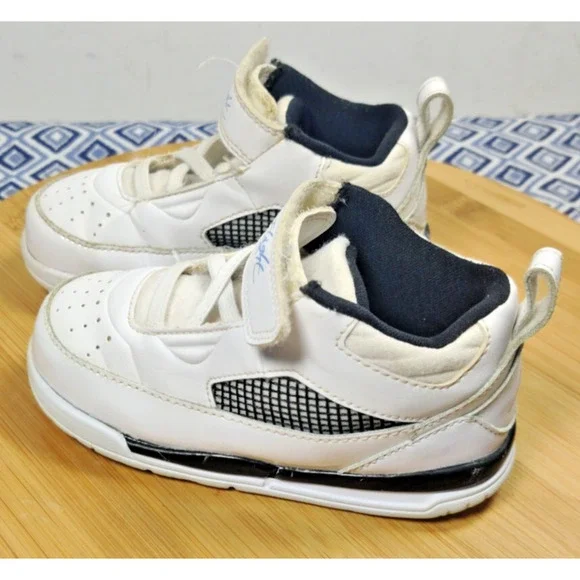 Nike Air Jordan Flight baby / toddler Size US 8C White Sneaker - Picture 2 of 16